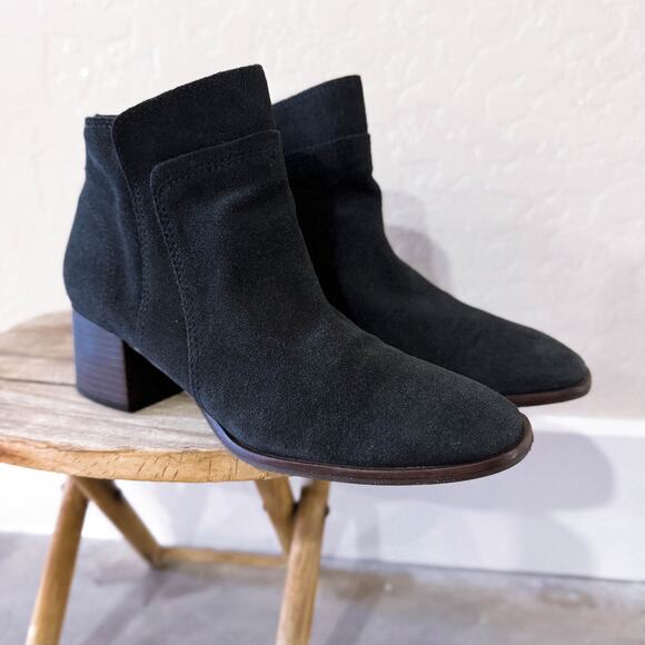 Lucky Brand Lilka Block Heels Suede Bootie Ankle Boots Black Academia Sz 8.5 NEW - Picture 11 of 11